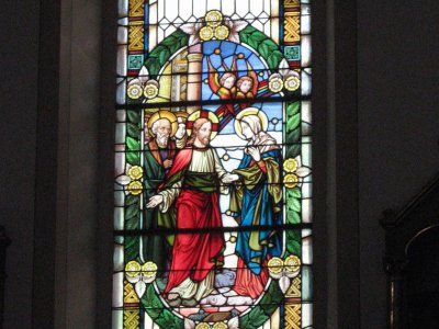 Un des vitraux de la nouvelle église