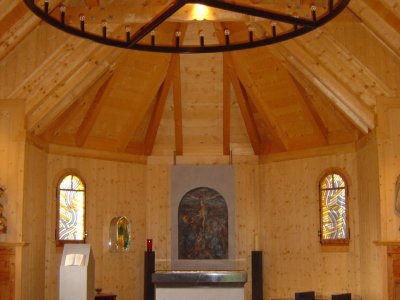 L'intérieur de la chapelle Notre-Dame des Neiges
