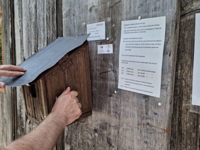 Tournez la manivelle pour écouter l'enregistrement audio