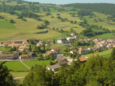 Vue sur Vaulion depuis le Belvédère