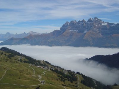 Les Dents du Midi et la mer de brouillard