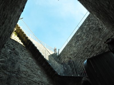 Lintérieur de la tour de Gourze