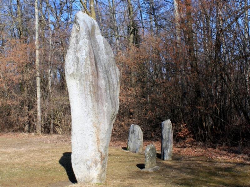 Menhirs et plage d'Yverdon-les-Bains