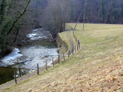 Sentier longeant le Talent