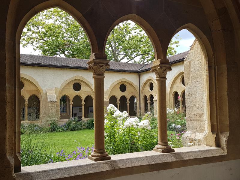 Neuchâtel (vieille ville, château et collégiale)  