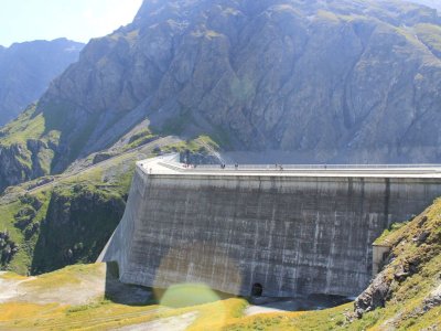 Le barrage, vu depuis le télécabine