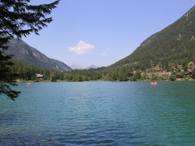 Le lac de Champex, depuis la rive est