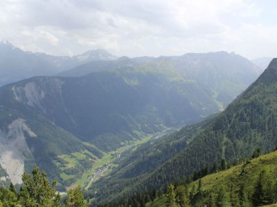 Vue sur le Val d'Arpette, depuis la Breya