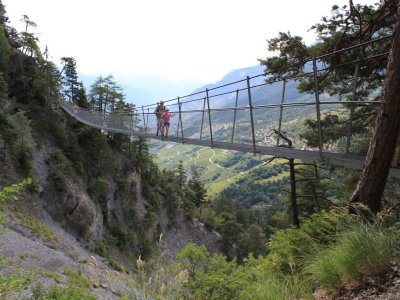 Le premier pont, long de 85 mètres