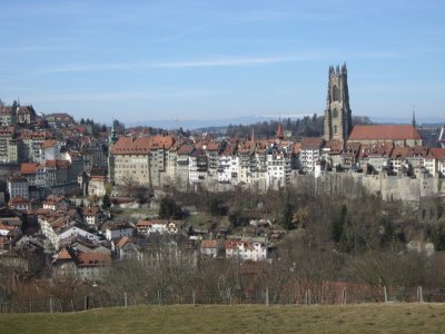 La ville de Fribourg vue de la Chapelle de Lorette