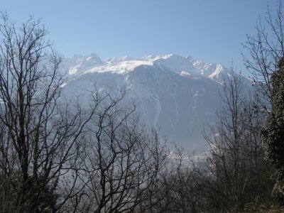 Les Alpes valaisannes de l'autre côté du Rhône