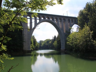 Le magnifique viaduc du Day