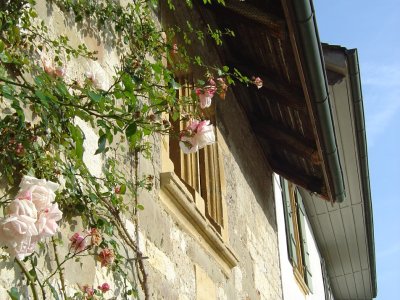 La facade sud-ouest de l'auberge