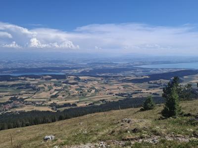 Magnifique vue sur les trois lacs, depuis le sommet de Chasseral