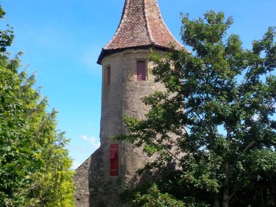 La tour, juste après le château