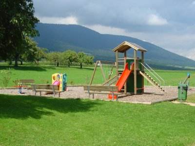La place de jeux de Fresens