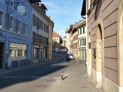 <p>En remontant la Rue Basse</p>