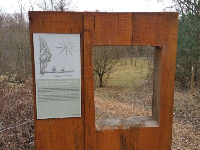 Panneau didactique le long du sentier des lianes