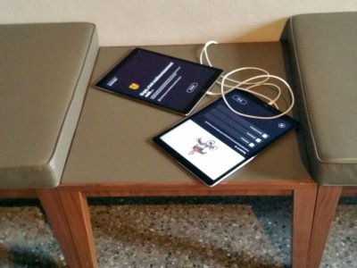 Dans le musée, plusieurs tablettes proposent de quizz sur la Suisse