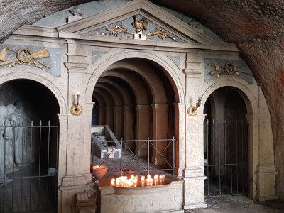 A l'intérieur de la chapelle de Verena