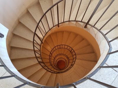 <p>Magnifique escalier en colimaçon, vers la chapelle de Roggenbach</p>