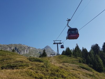 Télécabine pour monter à <i>Bettmerhorn</i>
