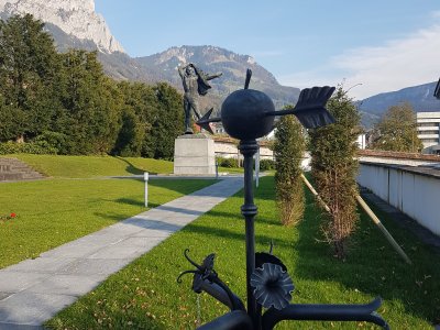 Devant le Bundesbrief museum de Schwyz