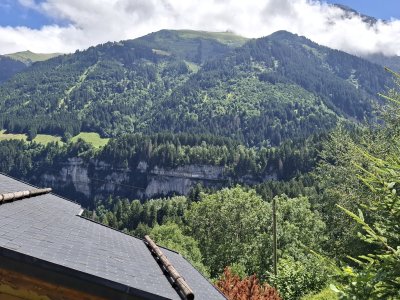 Depuis Champéry, vue sur la Galerie Défago