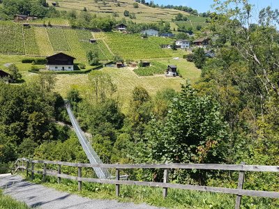 Depuis le banc, juste en-dessus de la passerelle