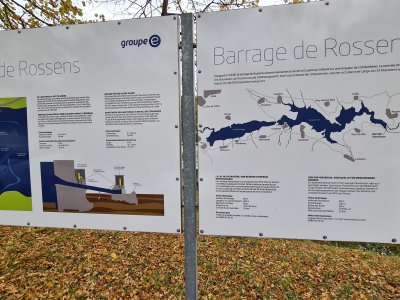 Panneaux explicatifs vers le parking