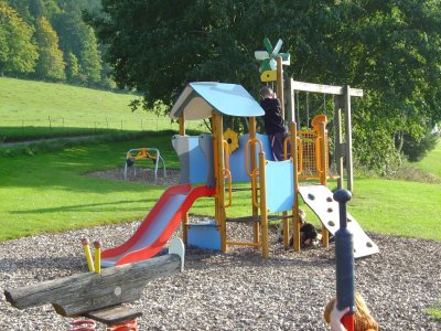 Place de jeu à côté du terrain de football de La Sagne