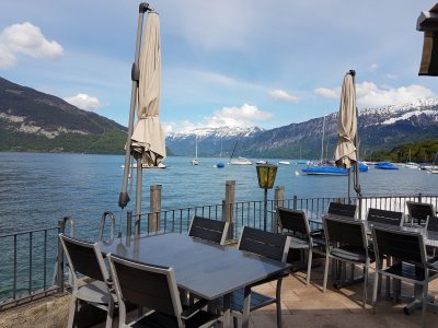 Terrace dun restaurant de Faulensee