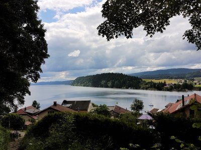 <p>Et voilà le lac de Joux</p>