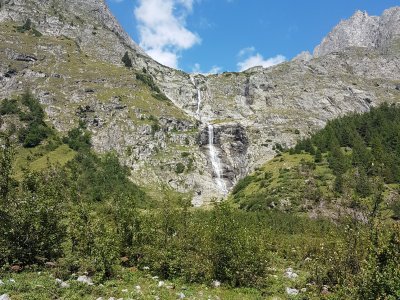 Cascade descendant du Grand-Treutsebo