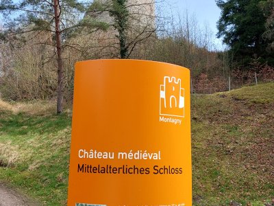 Le château médiéval de Montagny-les-Monts