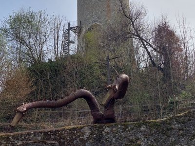 Le donjon du château de Montagny-les-MOnts