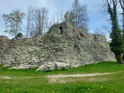 Les murailles du château de Bossonnens