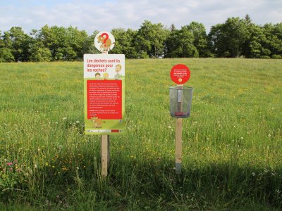 Sauve des vies en jetant les canettes vides dans la poubelle.