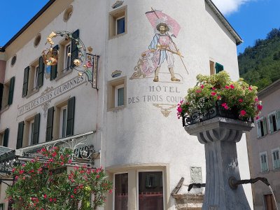 <p>A la Rue du Bourg</p>