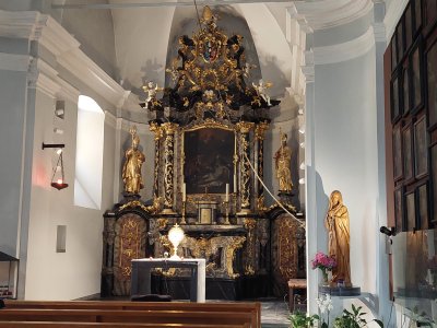 <p>L'intérieur de la Chapelle Notre-Dame de Compassion-Bâtiaz</p>
