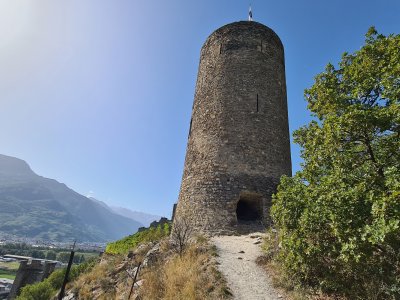 Au pied du donjon Bayart