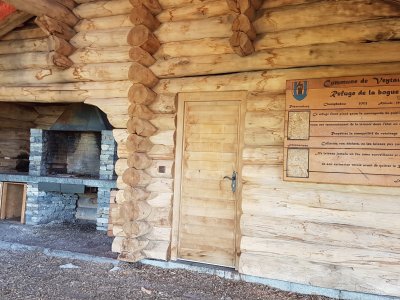 Son refuge