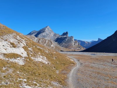 <p>Le chemin du retour, en longeant le Lämmerenboden</p>