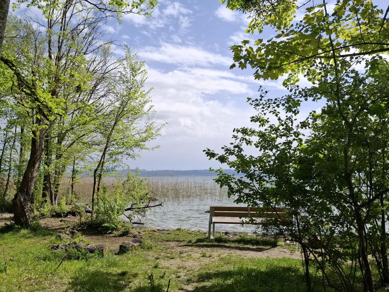 De Marin à La Tène, par les rives du lac
