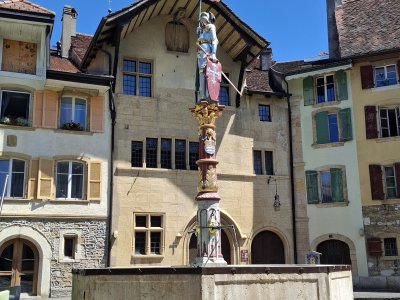 La fontaine du Vaillant, dans le vieux bourg