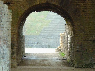L'entrée de l'amphithéâtre