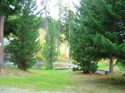 Le Gouilli d'en bas, place de pique-nique le long du sentier didaludic