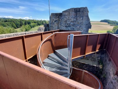 <p>Le nouvel escalier, très sécurisé</p>