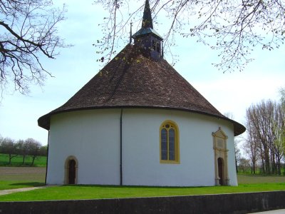 L'église elliptique de Chêne-Pâquier